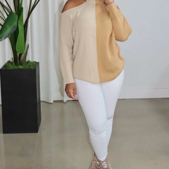 Colorblock Off-Shoulder Sweater - Picture 2 of 2